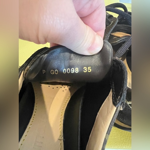 Louis Vuitton Sneaker - Picture 4 of 6